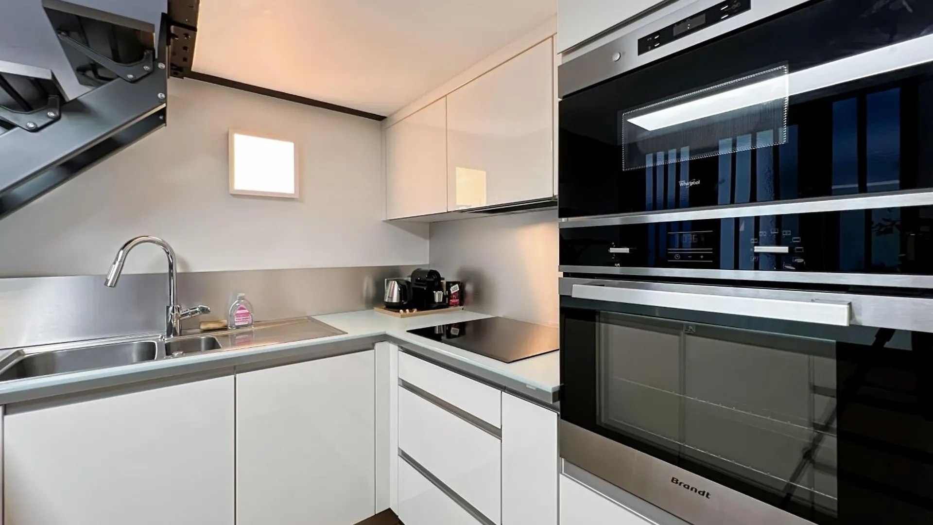Charming Atypical Apartment - Gare De L'Est Paris