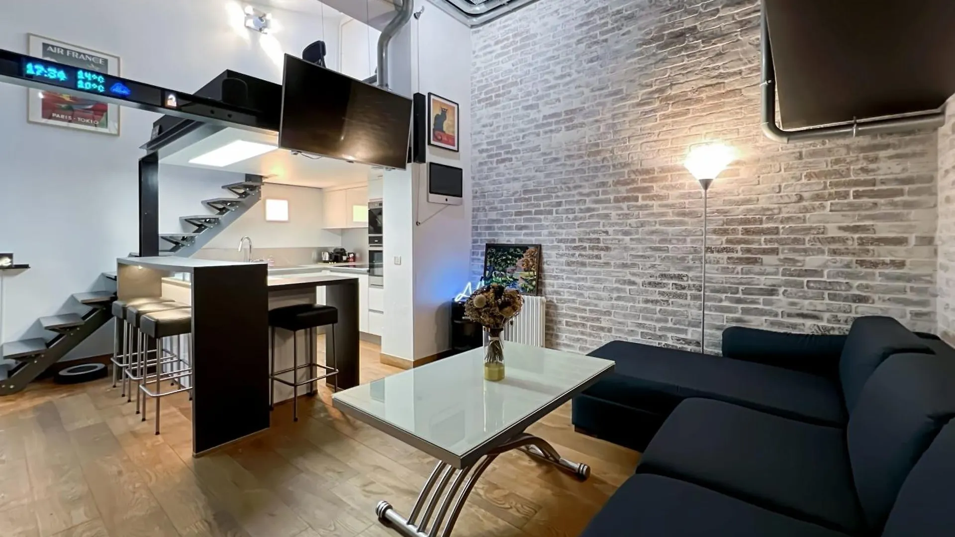 Charming Atypical Apartment - Gare De L'Est Paris 0*,