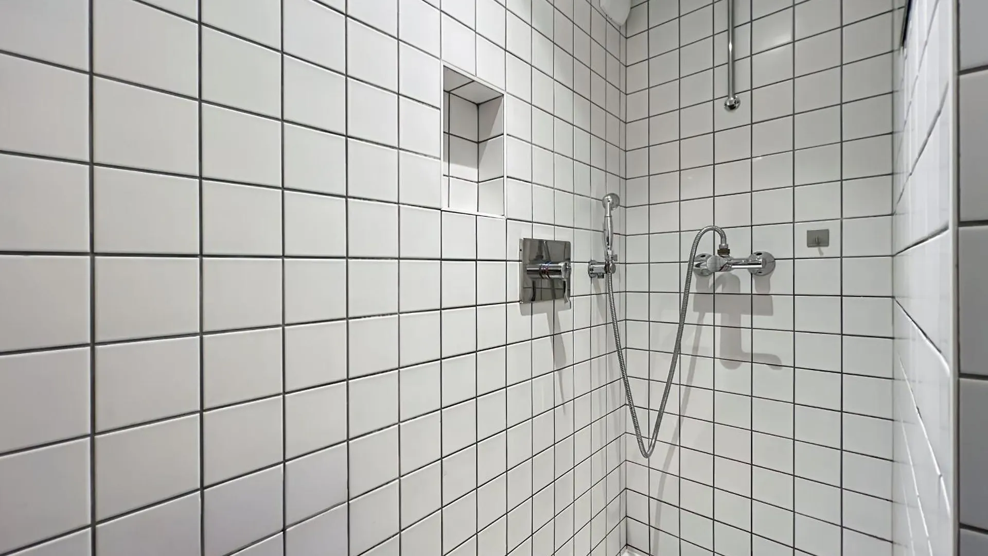 Charming Atypical Apartment - Gare De L'Est Paris